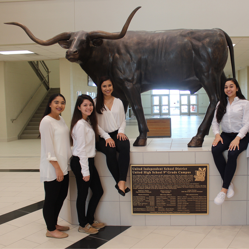 Texas Longhorn Statue Head Turned