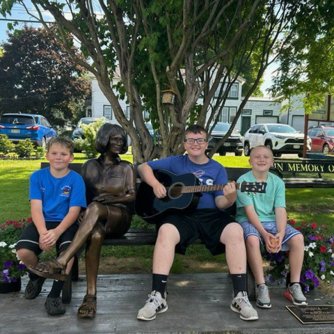 Custom Bronze Statue of Cathy Lee on Park Bench