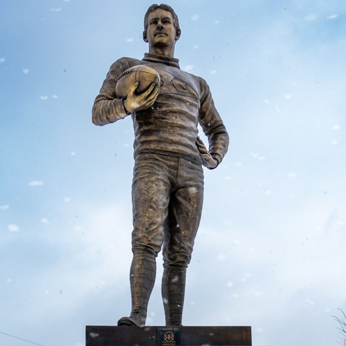 SCULPTURE L'HOMME AU Ballon Football Art Contemporain Statue Ancien Rare Sport EUR 129,00 - FR